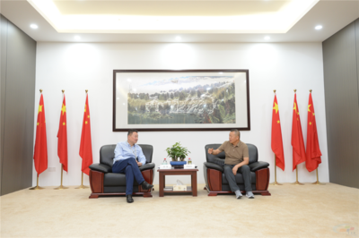 貴州昊龍勝境建材董事長(zhǎng)楊智偉一行到訪中國(guó)水泥網(wǎng)